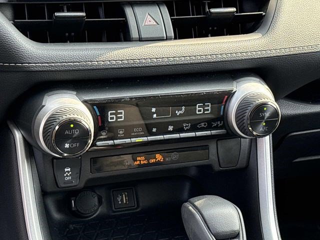 Used 2025 Toyota RAV4 XLE image 21