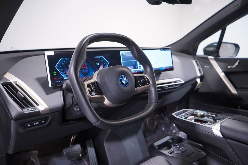 Used 2024 BMW iX xDrive50 image 6