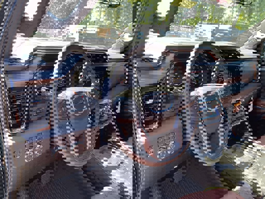 New 2025 GMC Sierra 3500 Denali Ultimate image 10