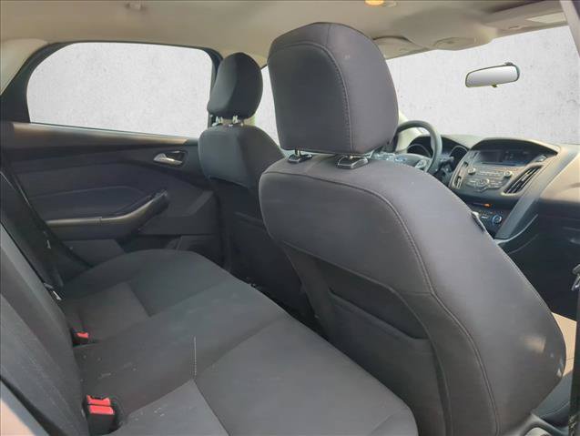 Used 2017 Ford Focus SE FWD image 26