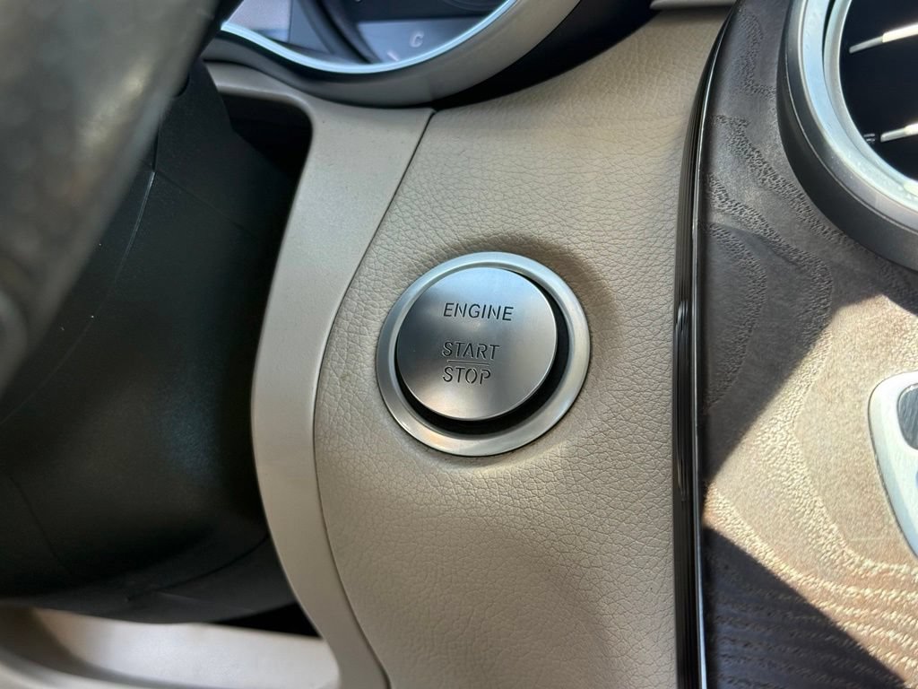 Used 2018 Mercedes-Benz GLC 300 4MATIC image 29