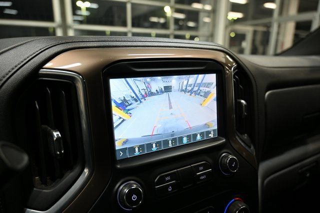 Used 2019 Chevrolet Silverado 1500 High Country w/ Technology Package image 17