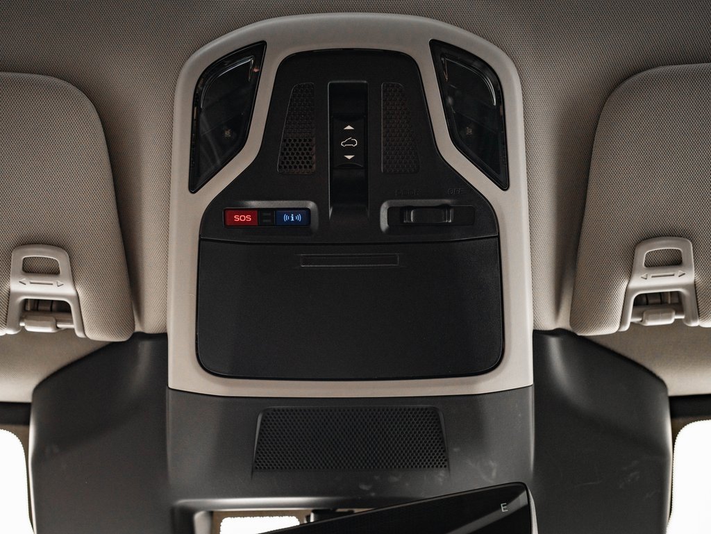 Used 2025 Subaru Outback Touring w/ Popular Package #2 image 39