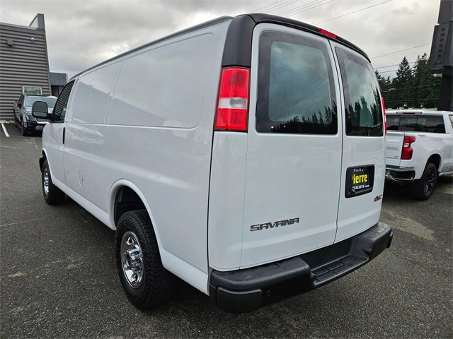 Used 2024 GMC Savana 2500 w/ Driver Convenience Package image 3