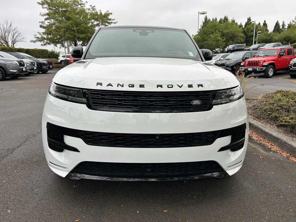 Used 2025 Land Rover Range Rover Sport Autobiography image 2