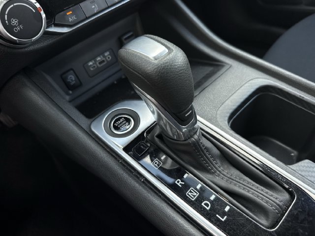 Used 2025 Nissan Sentra SV FWD image 19
