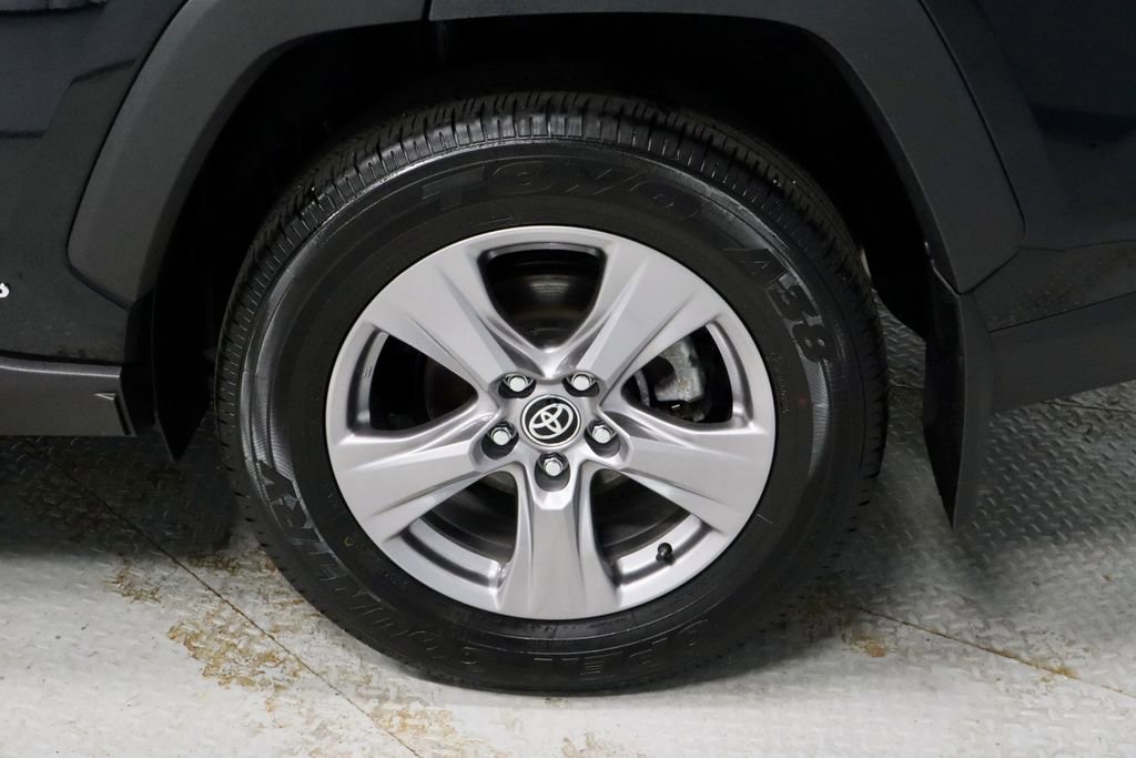 Used 2025 Toyota RAV4 XLE w/ Convenience Package image 18