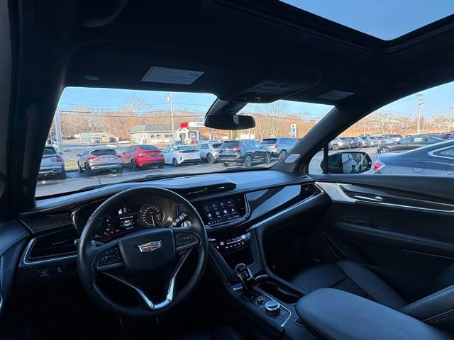 Used 2025 Cadillac XT6 Sport image 37