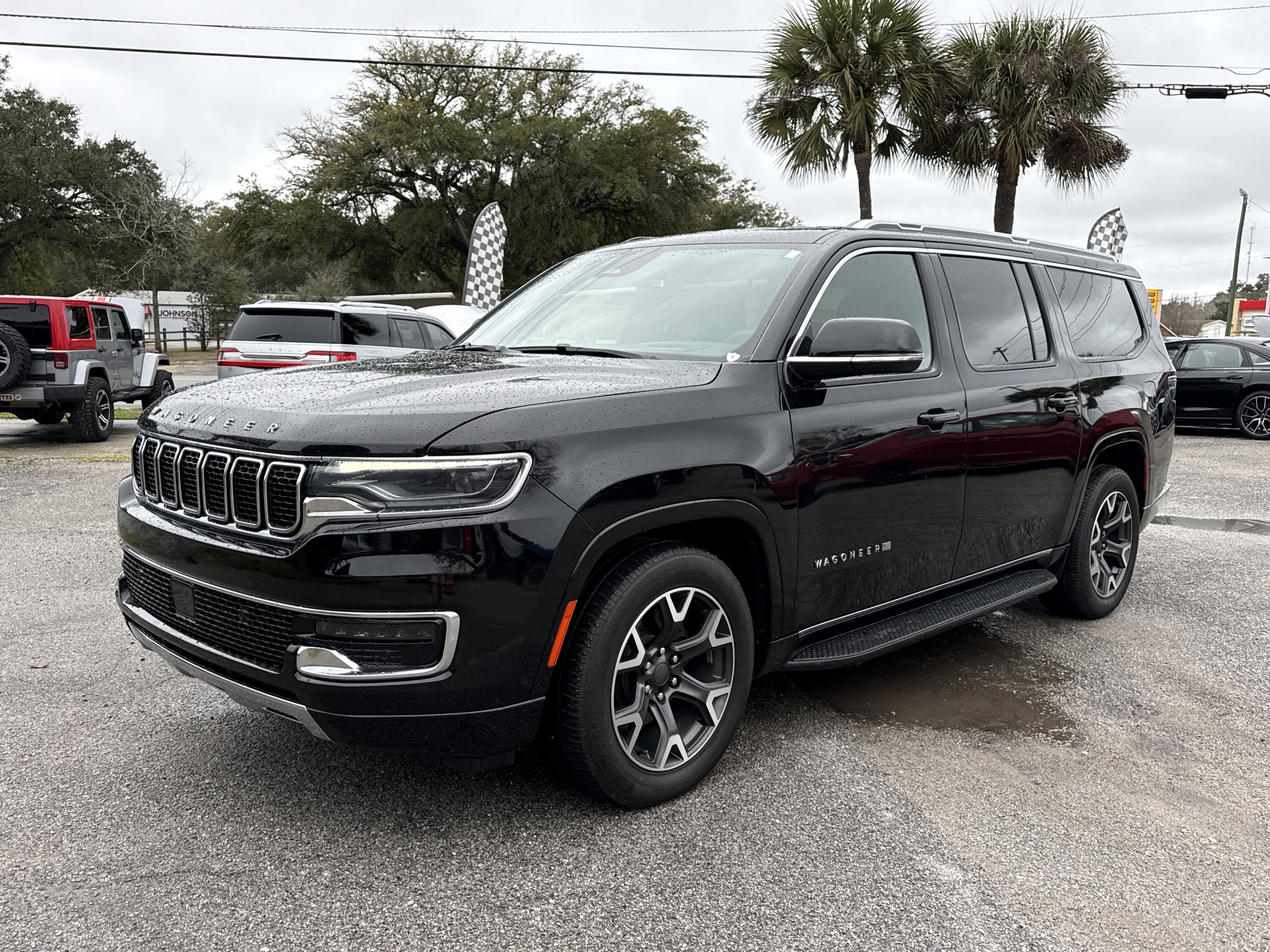 Used 2023 Jeep Wagoneer L Series III w/ Preferred Equipment Group image 1