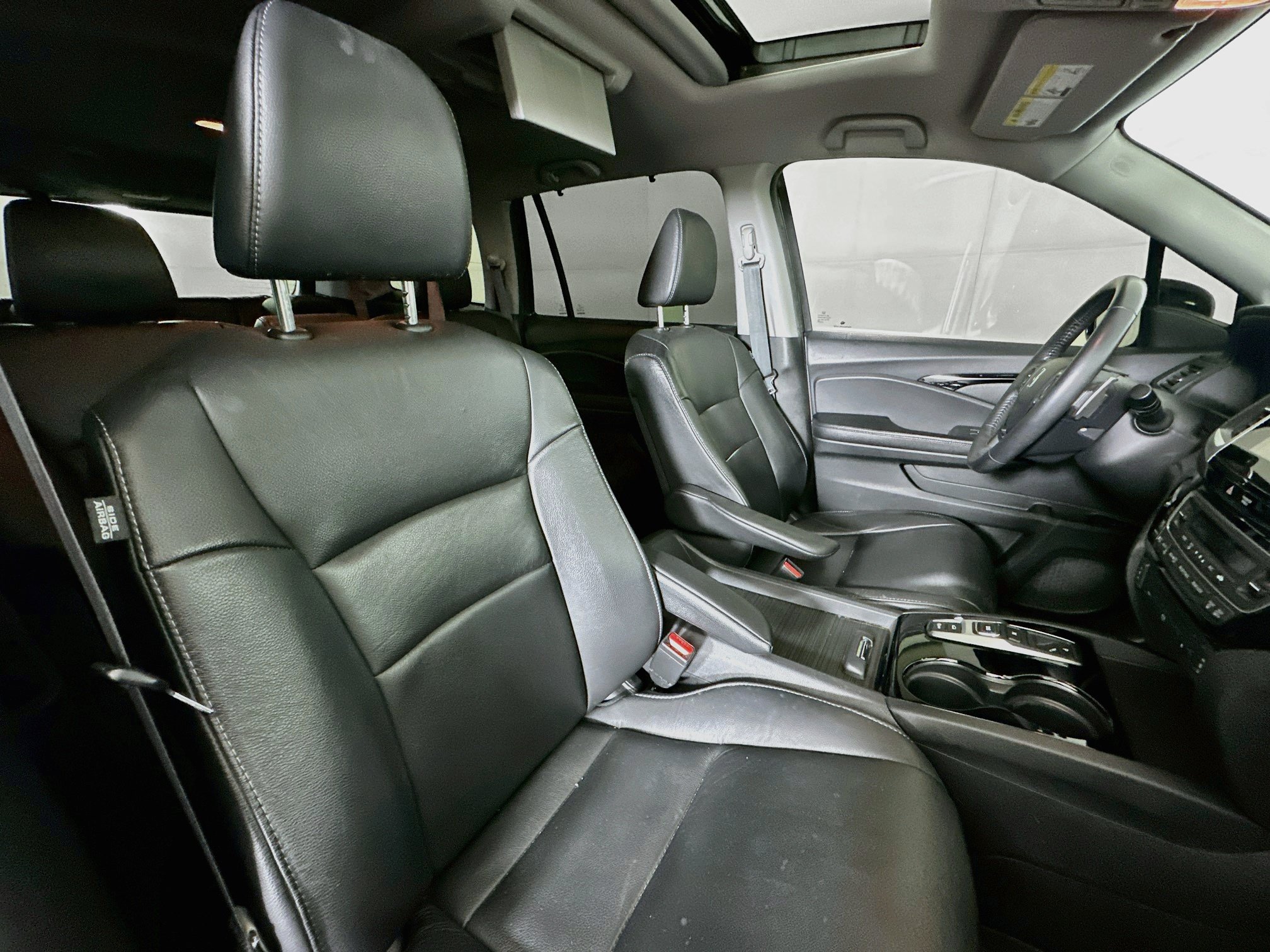 Used 2017 Honda Pilot Touring image 33