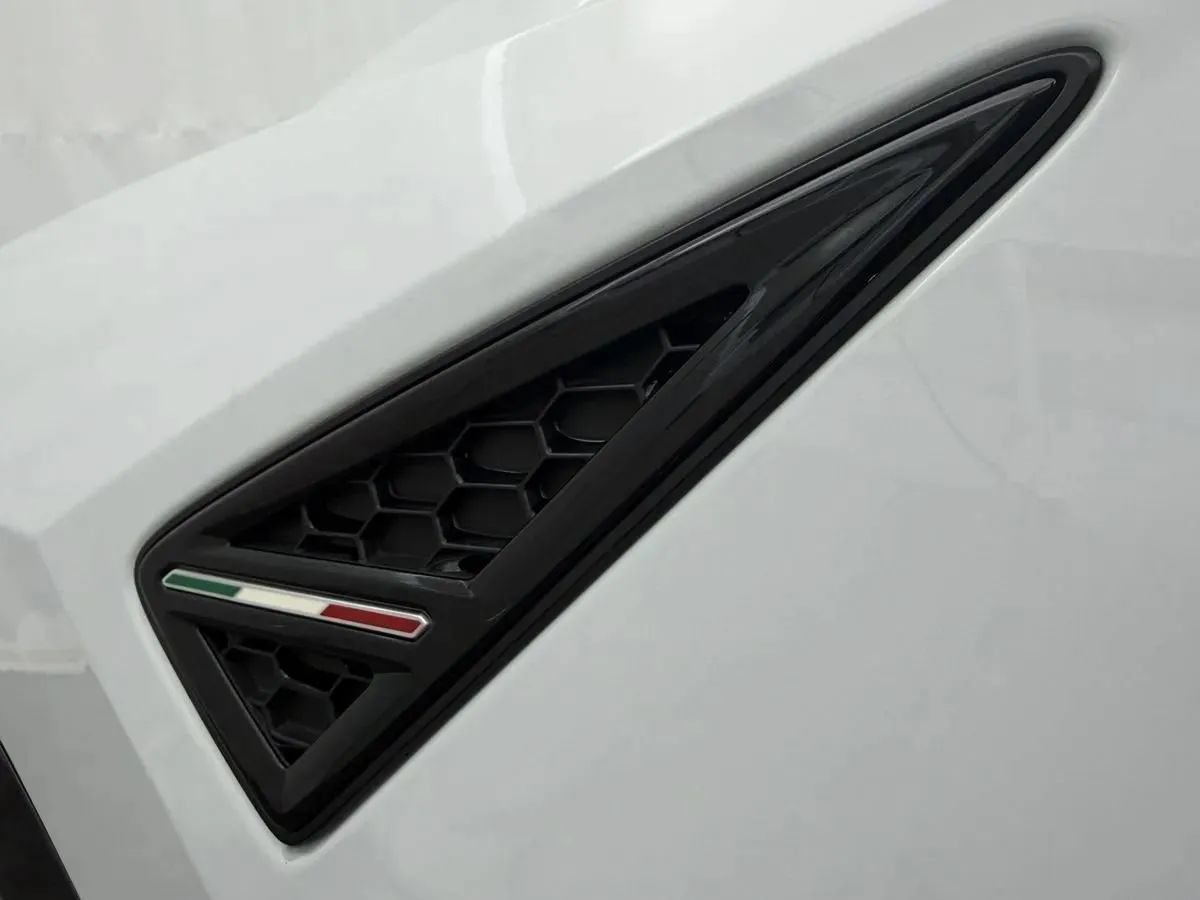 Used 2021 Lamborghini Urus AWD/4WD image 9