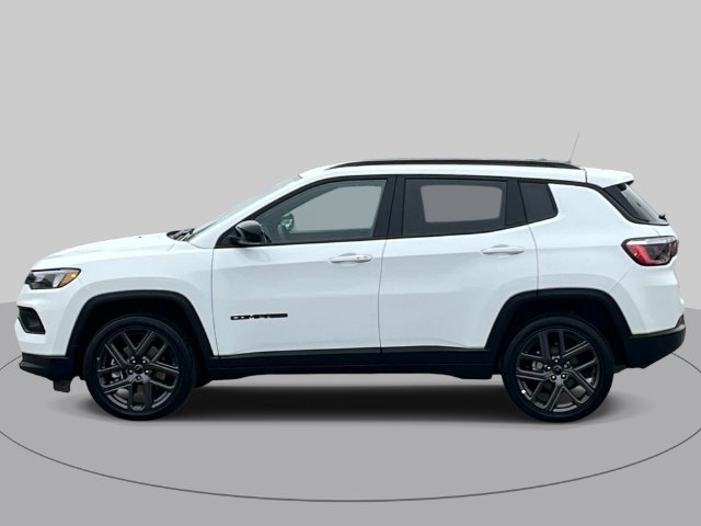 Used 2026 Jeep Compass Latitude AWD/4WD image 7