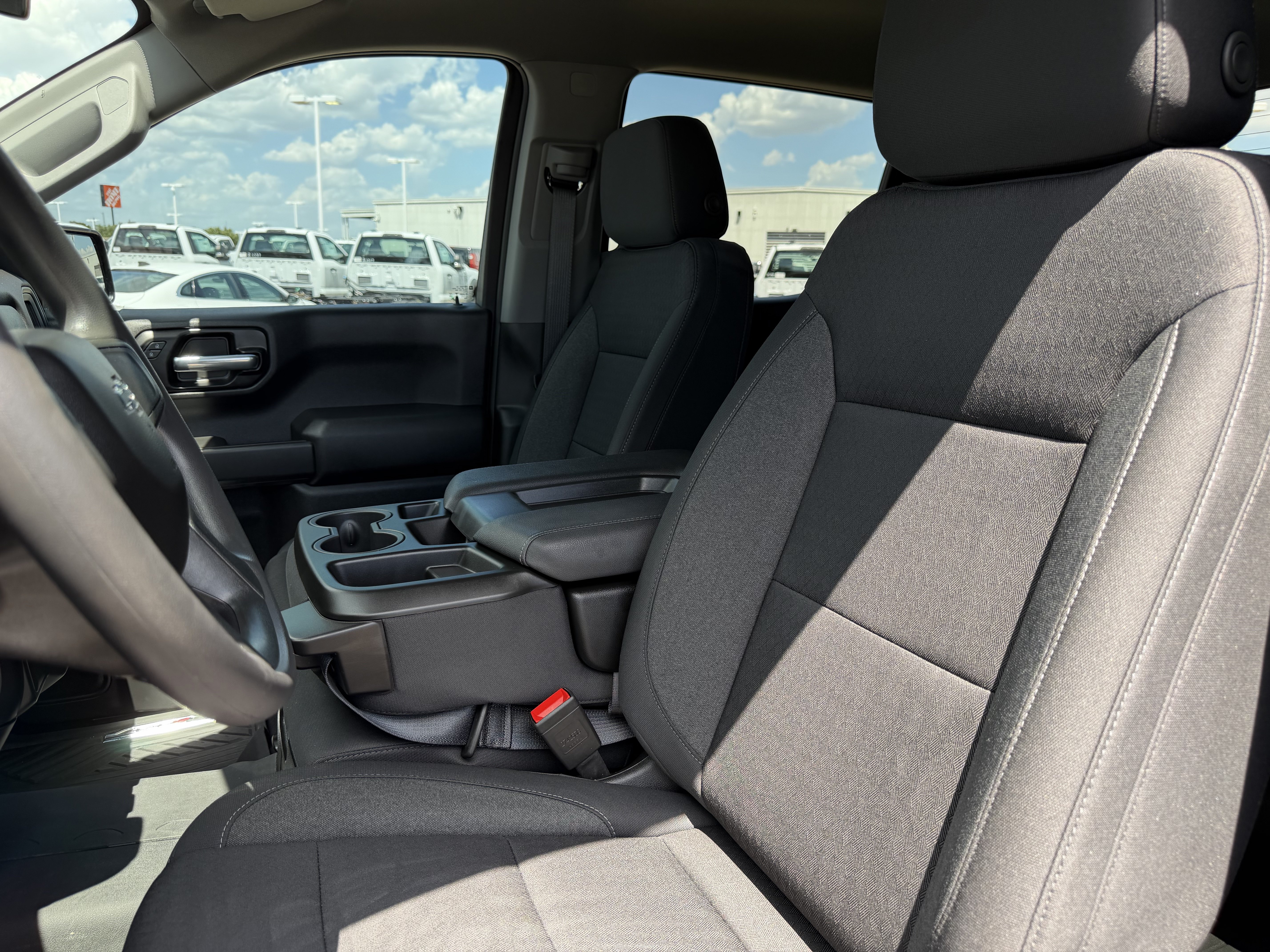 Used 2026 Chevrolet Silverado 1500 Custom Trail Boss AWD/4WD image 29