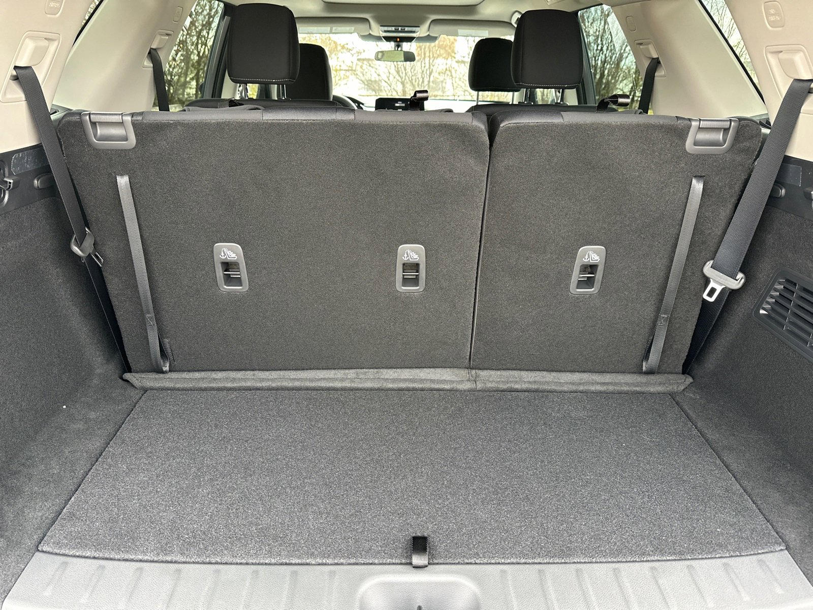 New 2025 Nissan Pathfinder SV w/ SV Premium Package image 19