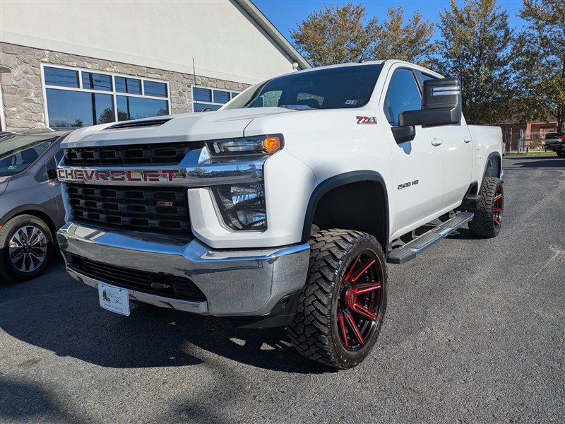 Used 2021 Chevrolet Silverado 2500 LT w/ Z71 Off-Road Package AWD/4WD image 2