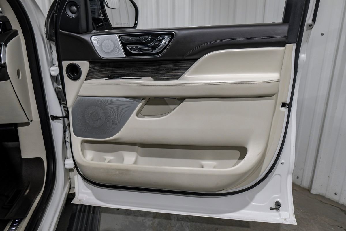 Used 2021 Lincoln Navigator L Black Label w/ Cargo Convenience Package image 49