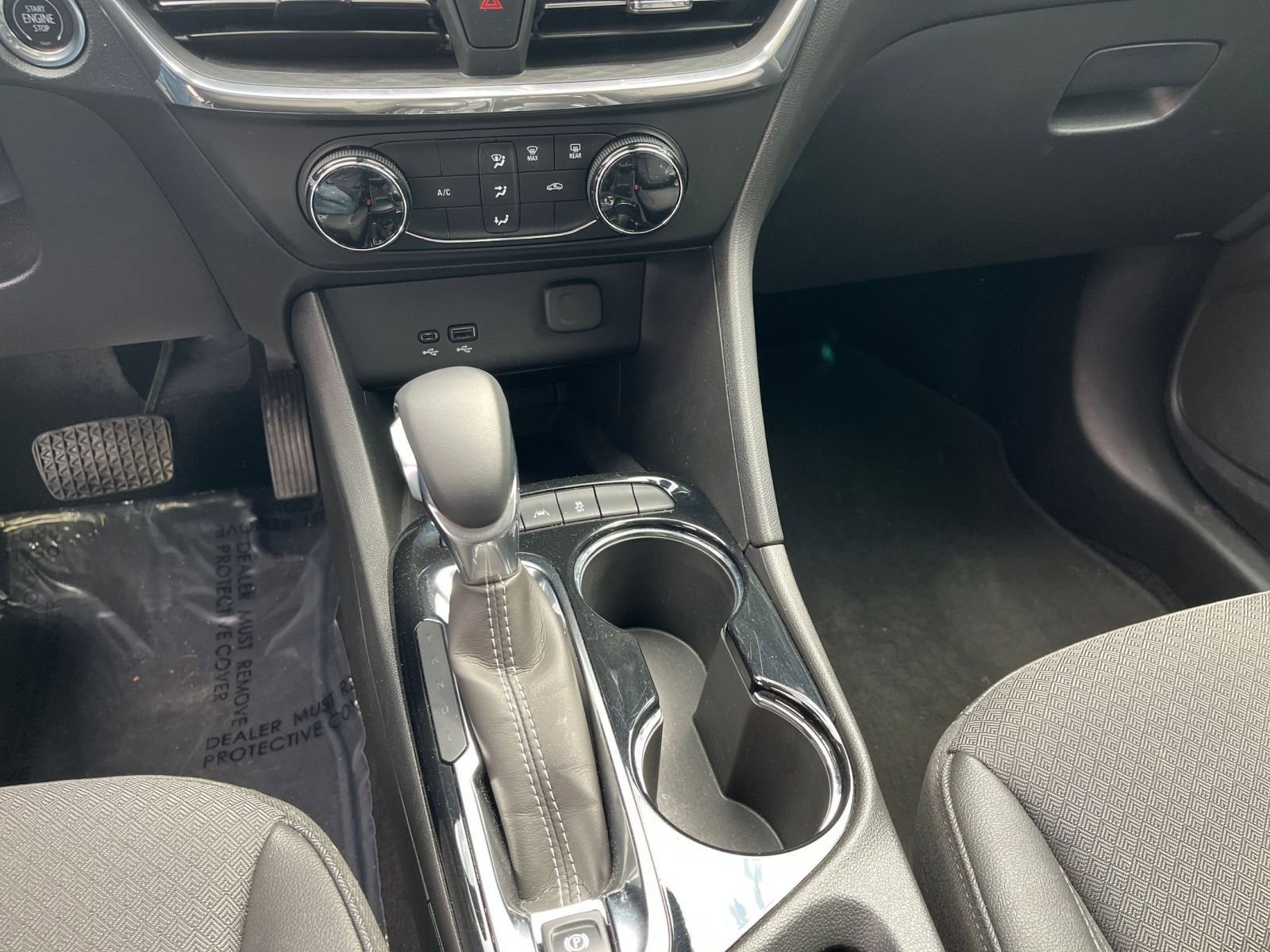 Used 2025 Buick Encore GX Preferred image 40