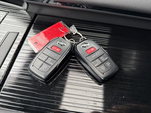 New 2026 Toyota Sienna XLE Woodland Edition image 29