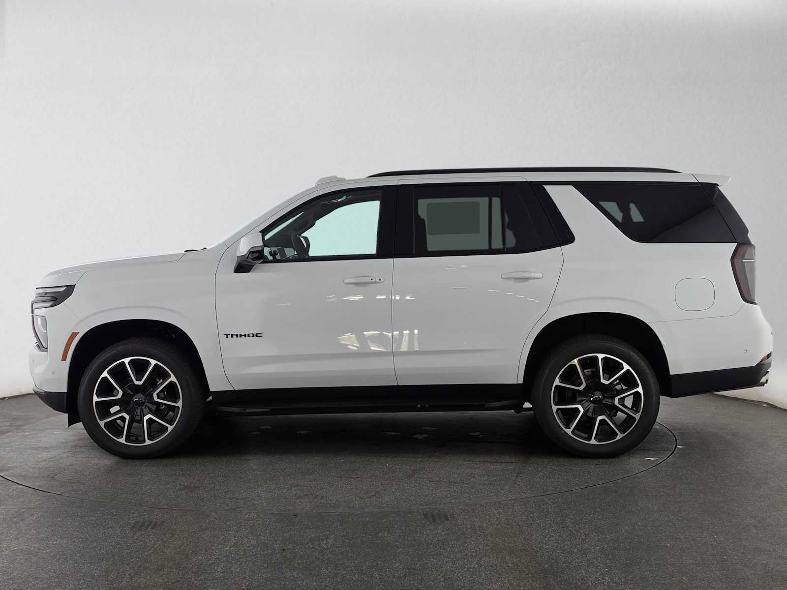 New 2026 Chevrolet Tahoe RST w/ Comfort Package AWD/4WD image 6