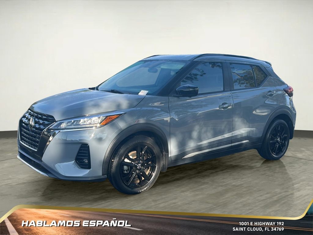 Used 2021 Nissan Kicks SR w/ SR Premium Package image 2