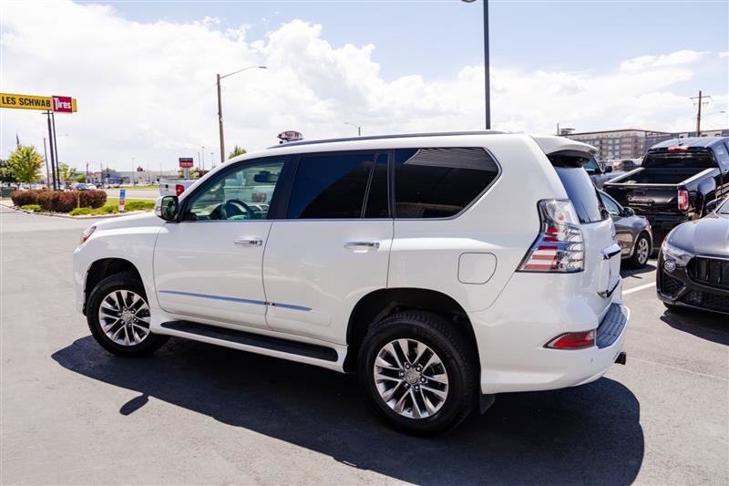 Used 2017 Lexus GX 460 Luxury AWD/4WD image 9