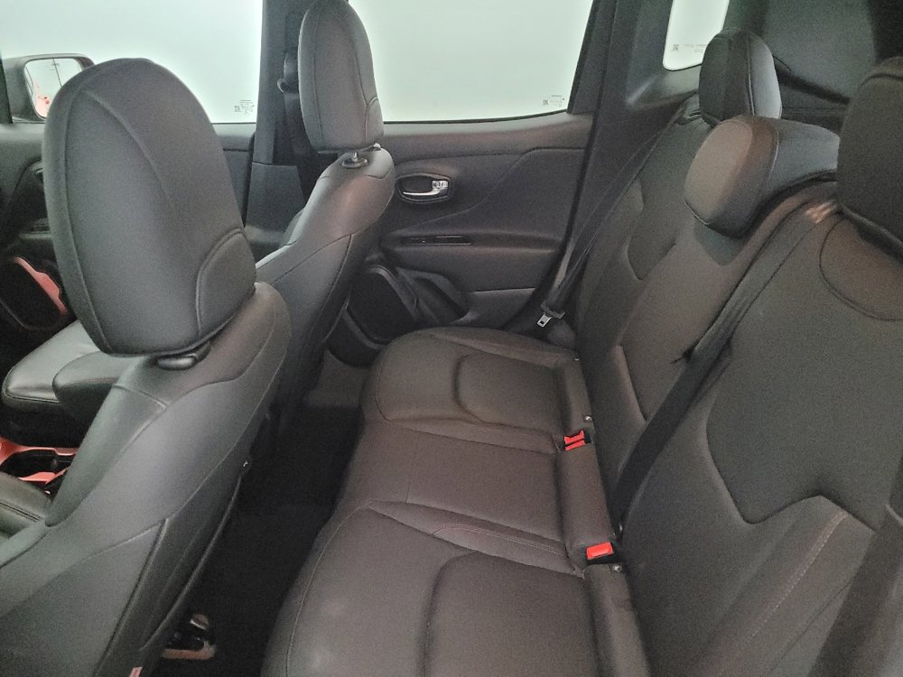 Used 2021 Jeep Renegade Trailhawk image 18
