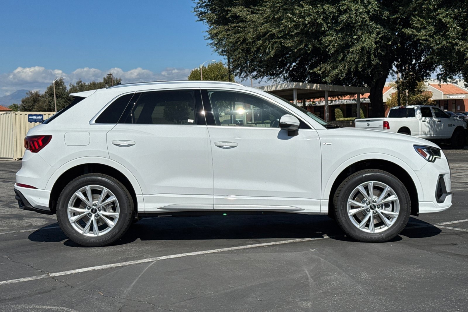 New 2025 Audi Q3 2.0T Premium image 3