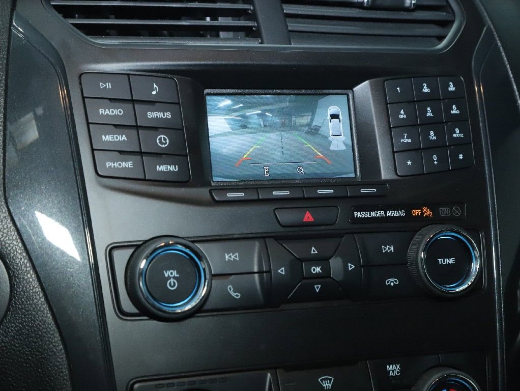 Used 2018 Ford Explorer XLT image 29