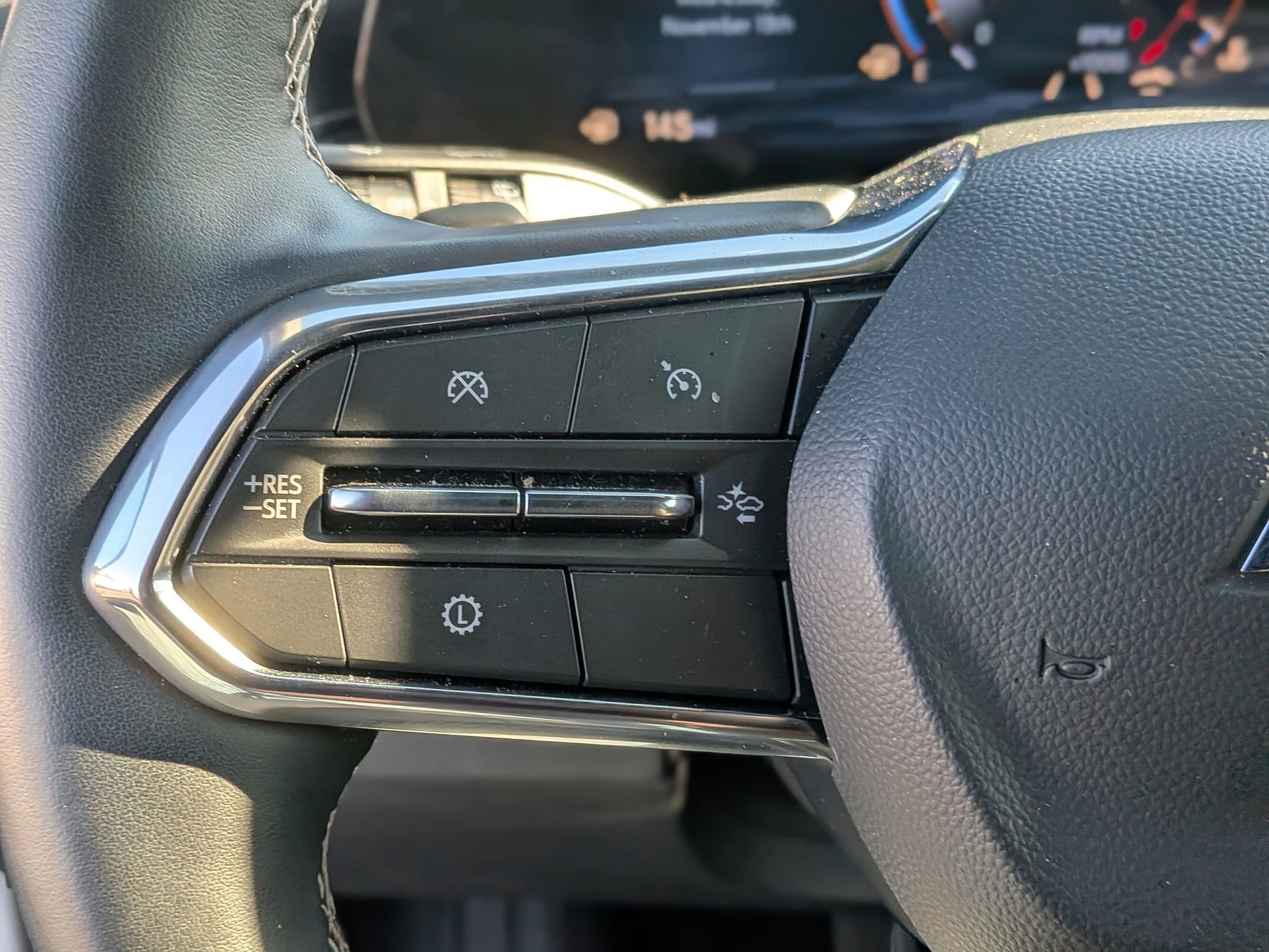 Used 2025 Chevrolet Traverse LT image 21