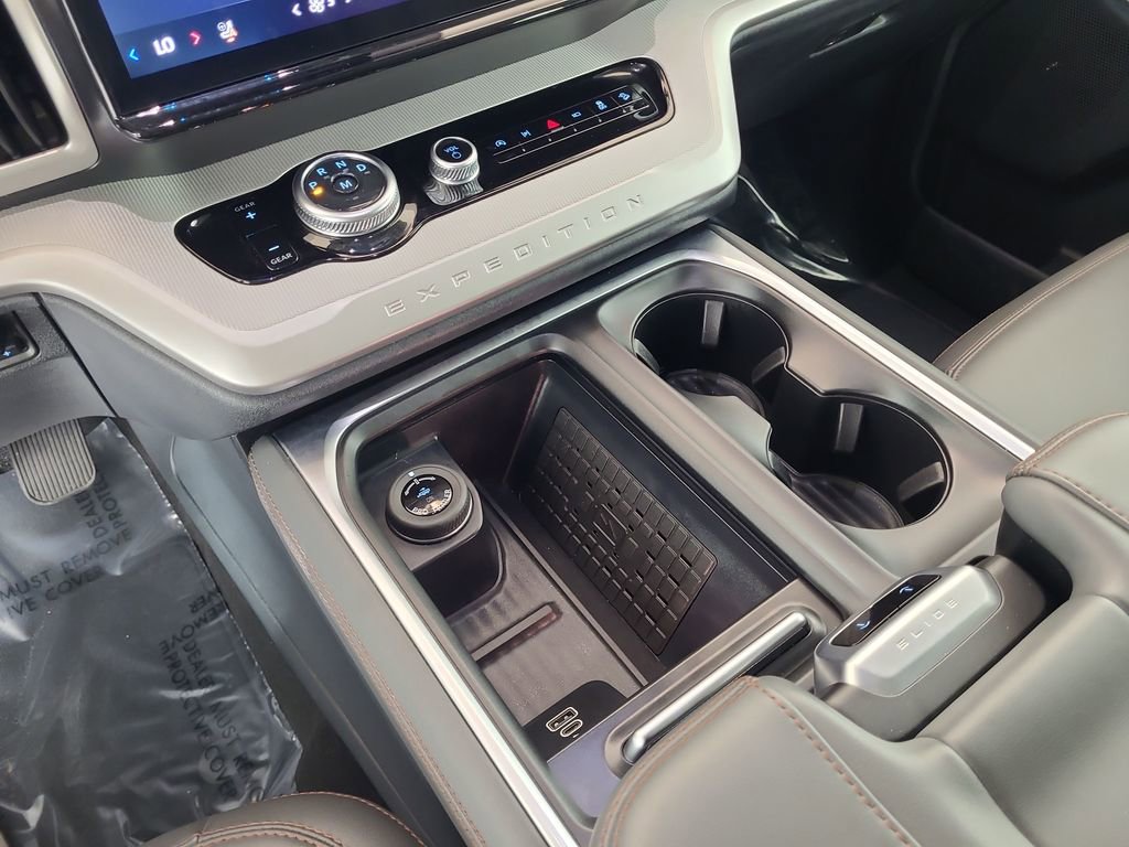 Used 2025 Ford Expedition Max Active image 16