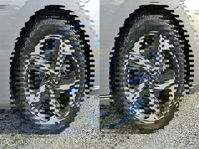 Certified 2022 Hyundai Elantra Limited w/ Cargo Package image 8