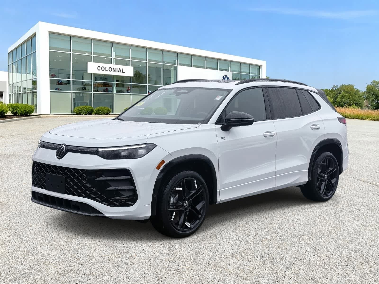 New 2026 Volkswagen Tiguan SE R-Line AWD/4WD image 1