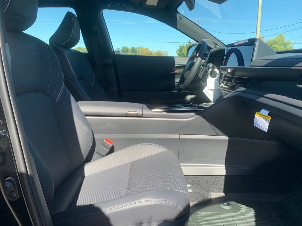 New 2026 Toyota Crown Platinum image 31