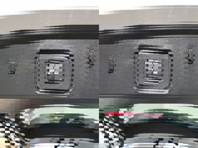 New 2025 Nissan Pathfinder SL image 12