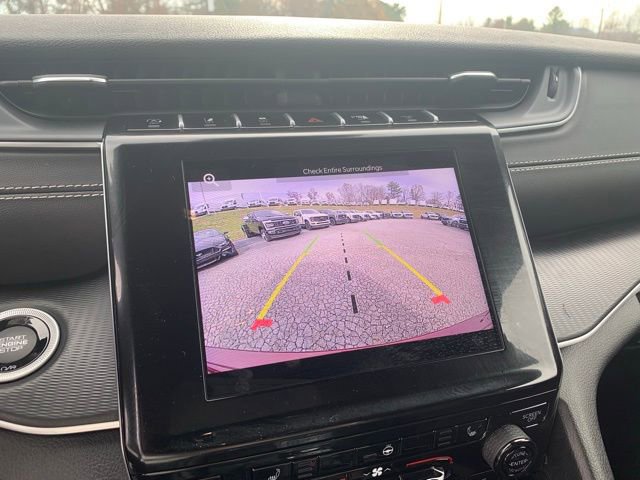 Used 2023 Jeep Grand Cherokee Altitude image 17