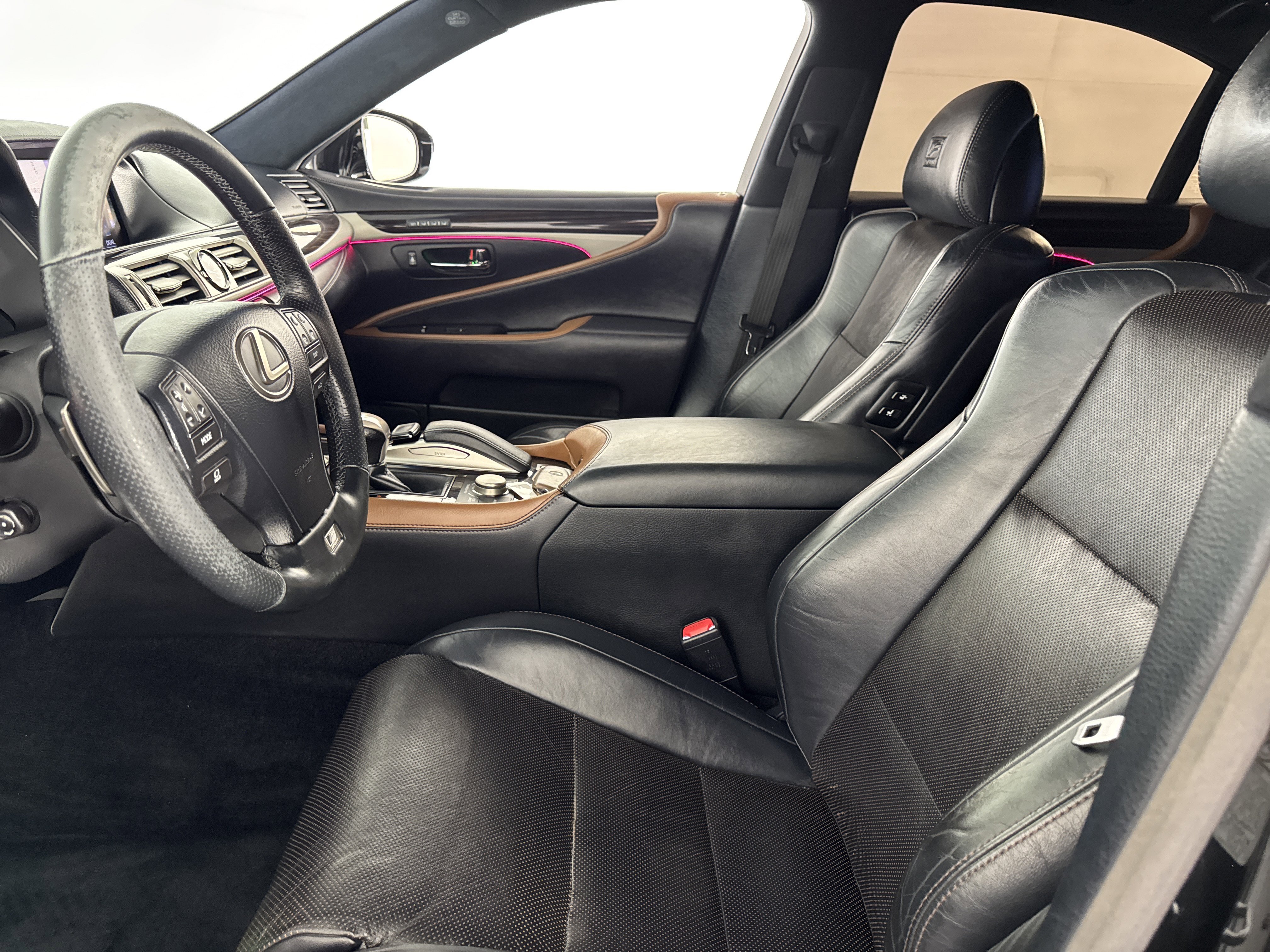 Used 2017 Lexus LS 460 w/ F Sport Midnight Edition RWD image 16