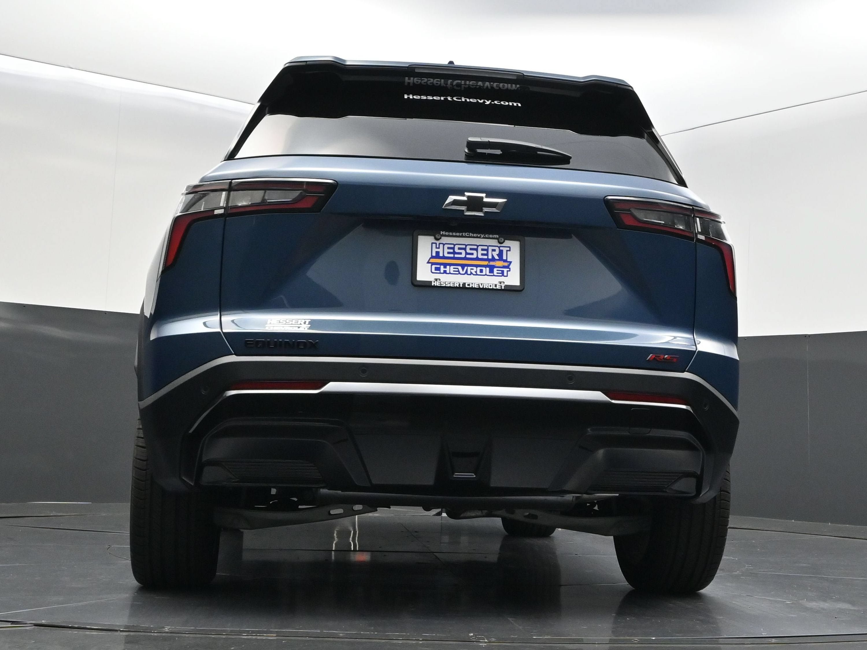 New 2027 Chevrolet Equinox RS w/ Convenience Package III FWD image 47