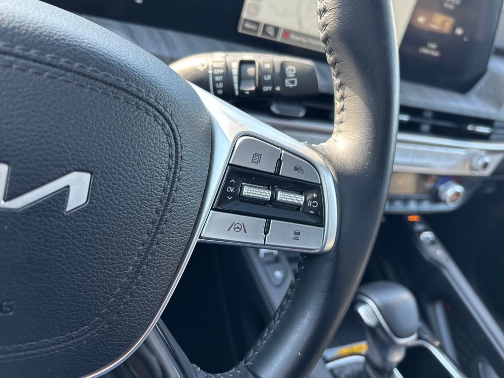 Used 2024 Kia Telluride EX w/ EX Captain's Chair Package image 42