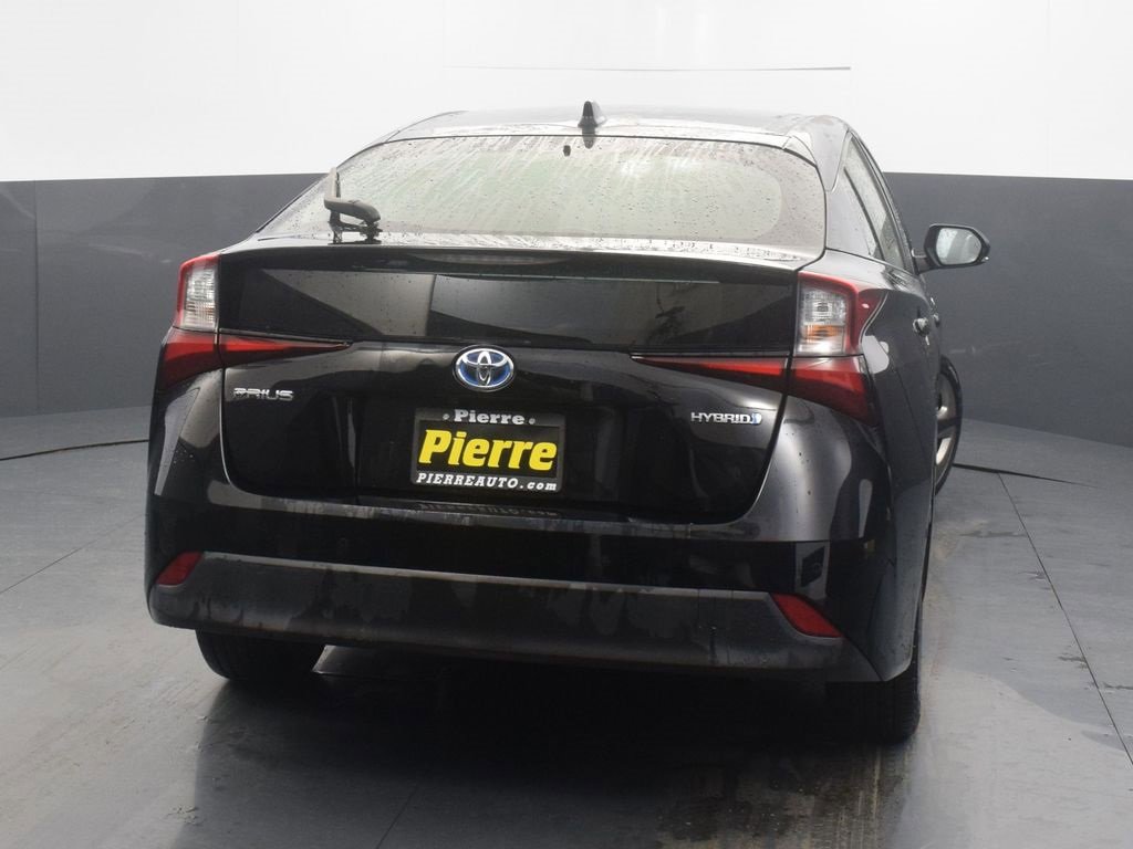 Used 2020 Toyota Prius XLE image 7