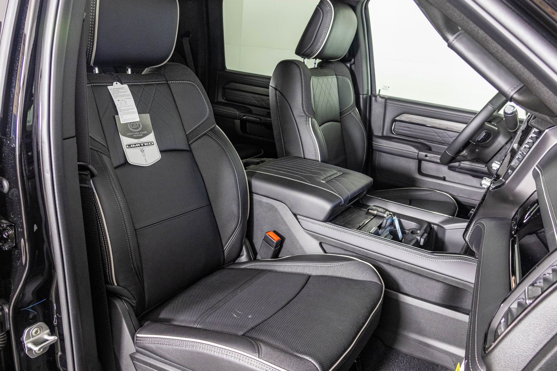 New 2026 RAM 3500 Limited image 40