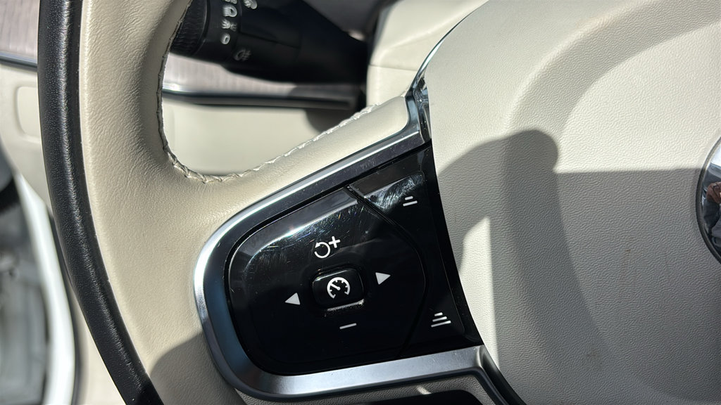 Certified 2024 Volvo XC90 T8 Plus w/ Protection Package Premier AWD/4WD image 18