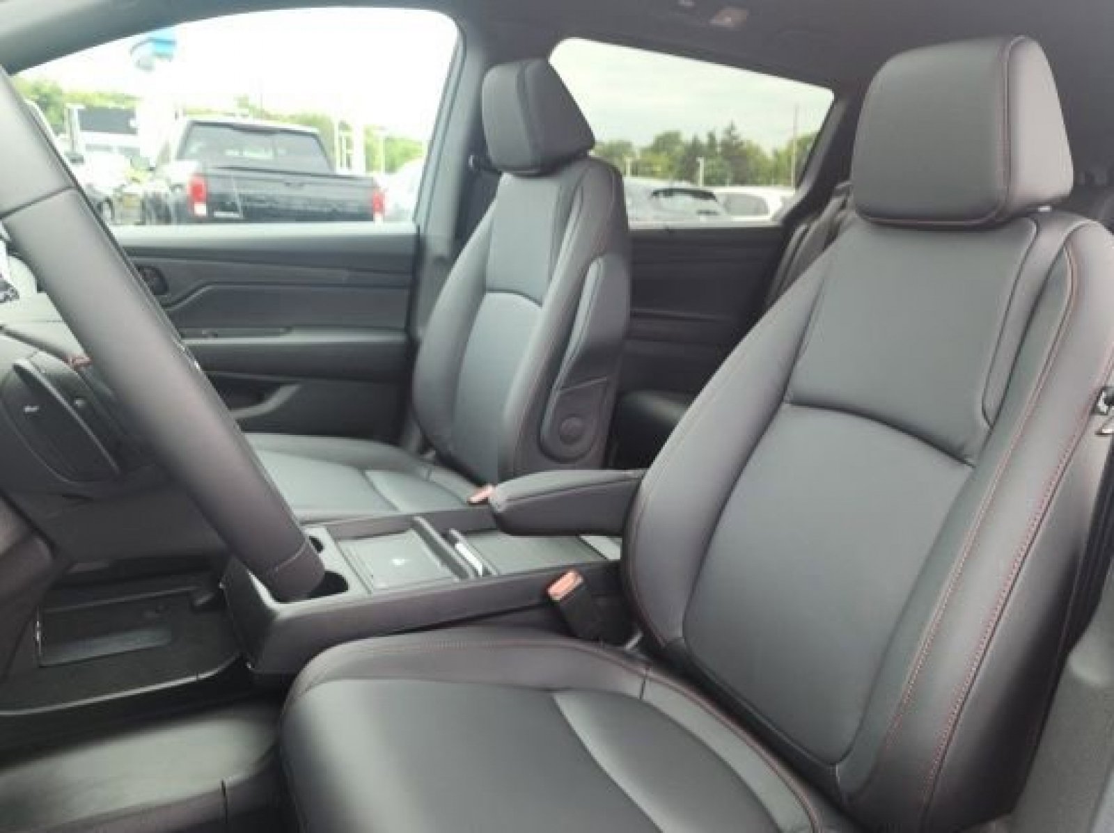 Used 2026 Honda Odyssey Sport-L image 18