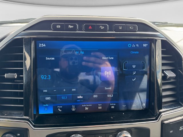 Used 2022 Ford F250 Lariat w/ Black Appearance Package AWD/4WD image 15