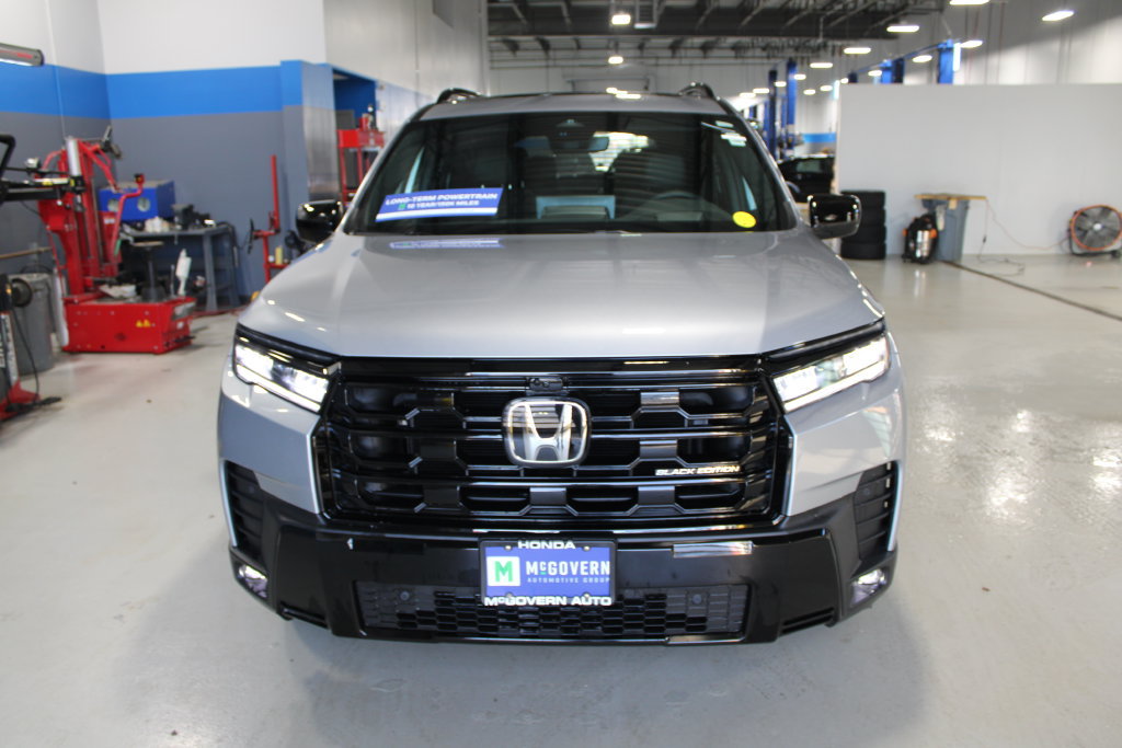 New 2026 Honda Pilot Black Edition image 3