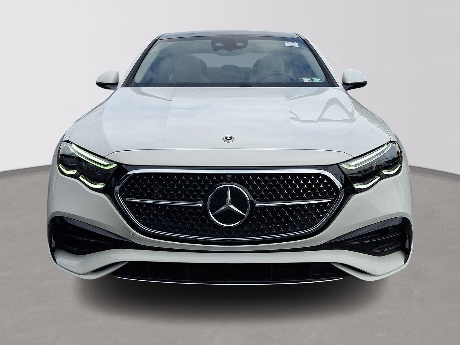 Used 2025 Mercedes-Benz E 450 4MATIC Sedan image 2