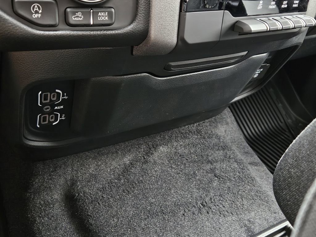 New 2026 RAM 1500 Classic Warlock image 21