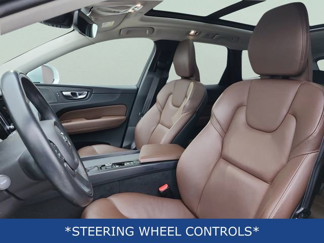 Used 2019 Volvo XC60 T6 Momentum w/ Multimedia Package image 16