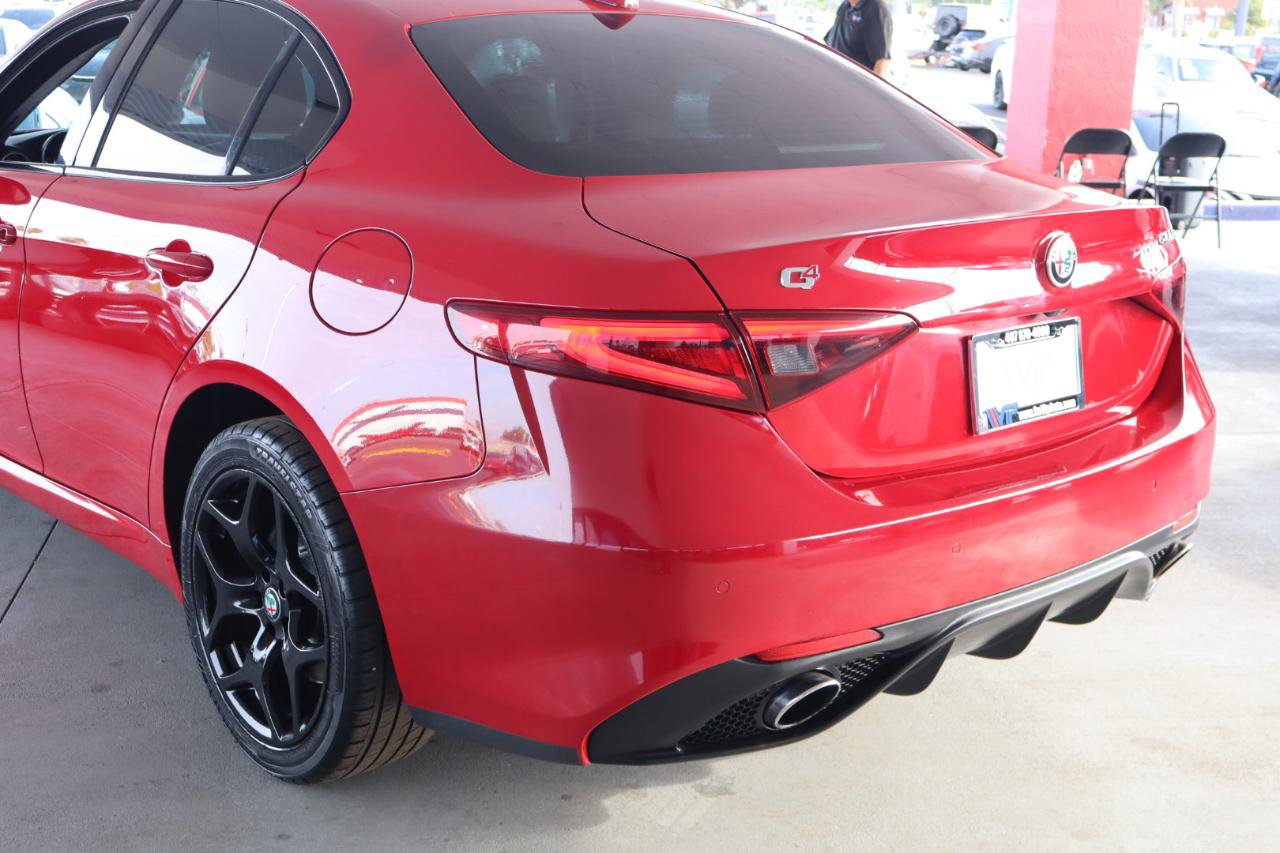 Used 2020 Alfa Romeo Giulia AWD w/ Quick Order Package 22J Sport image 9