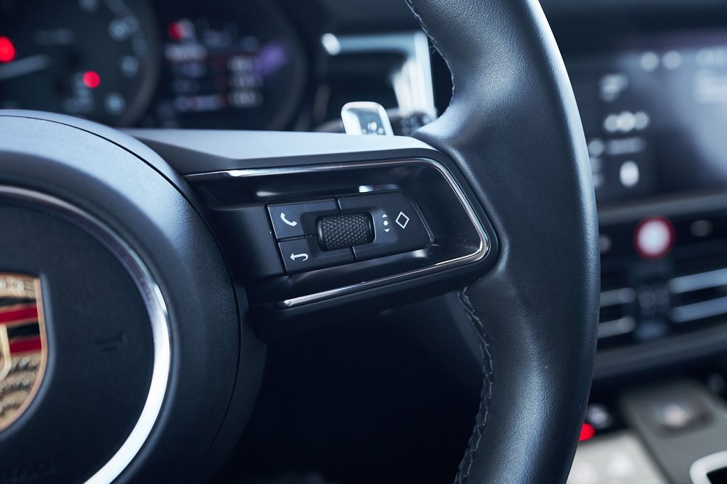 Used 2024 Porsche Macan image 44