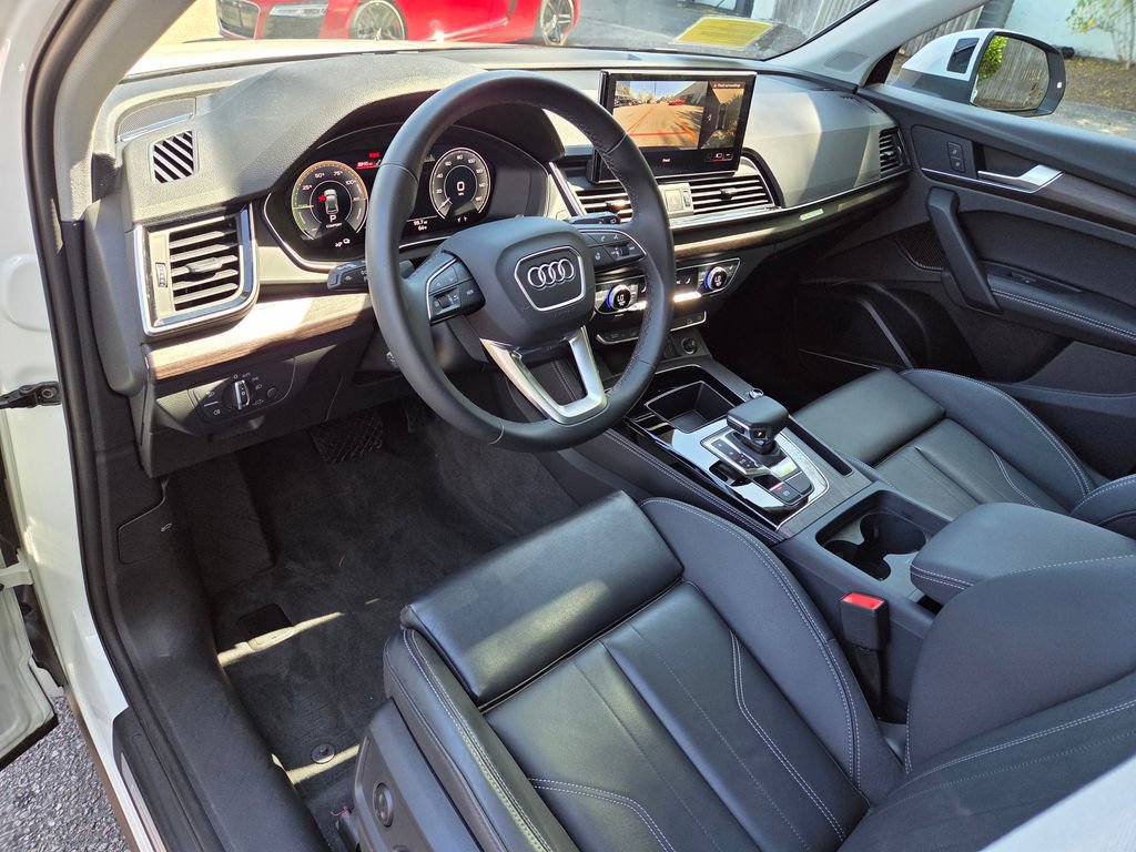 Used 2025 Audi Q5 e Premium Plus w/ Premium Plus Package AWD/4WD image 16